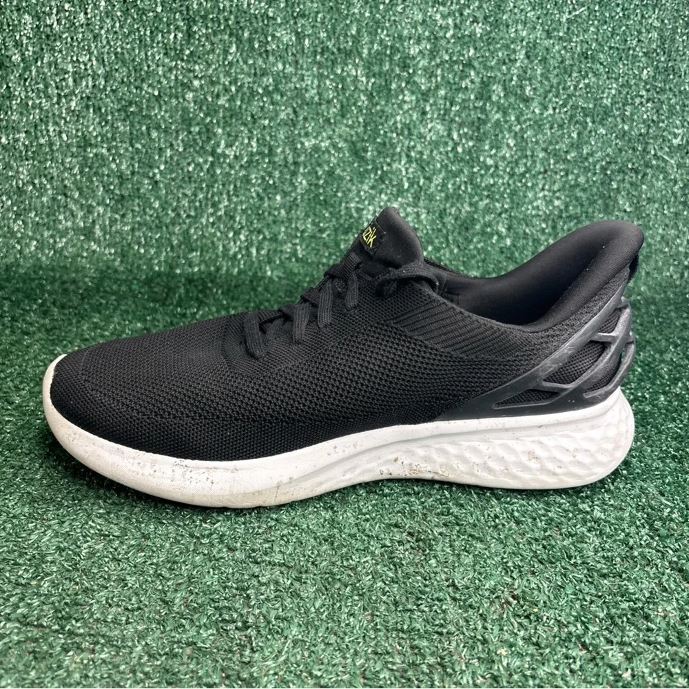 KIZIK Athens Shoes WIDE Men 9.5 / Women 11 Slip On Hands Free Black Mesh Sneaker